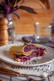 Dosi per 10 crespelle preparazione 10 minuti + riposo cottura 15 minuti difficoltà: Crepes Di Ceci Con Radicchio E Noci Brodo Di Coccole