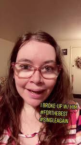 Nichole Ash's Instagram, Twitter & Facebook