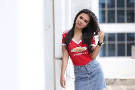 Ia adalah model sekaligus presenter yang biasa membawakan acara berhubungan dengan olahraga. Pengakuan Presenter Maria Vania Pernah Dapat Tawaran Prostitusi Halaman All Kompas Com