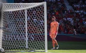 What a mistake unai simon pic.twitter.com/hki9kigbqd. 2f1yqacztvnpfm
