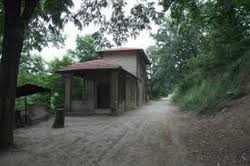 Bagno a ripoli, pressi osteria nuova, in palazzina bifamiliare d'epoca, vendesi appartamento quadrilocale ristrutturato di circa 80mq dotato di balcone e due ampi posti auto. Da Osteria Nuova A Fonte Santa Echianti