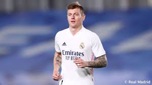 Official website with detailed biography about toni kroos, the real madrid midfielder, including statistics, photos, videos, facts, goals and more. Kroos Wird 31 Jahre Alt Real Madrid Cf
