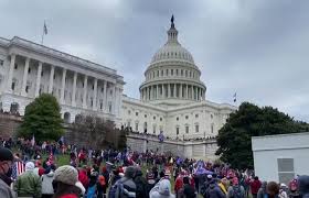 Несогласные с результатами президентских выборов сторонники трампа устроили штурм капитолия. Noei Qxdan25xm