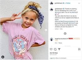 Stuff - Goldie Hawn's Granddaughter is growing up, and she looks exactly like her Nana : - Check the comments 👇👇👇 | Facebook