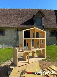Maybe you would like to learn more about one of these? Fabriquer Une Maison De Poupees En Bois L Atelier Par Brico Prive