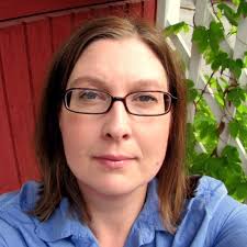 Indie Artist Spotlight: Mia Nieminen of HandmadebyMia