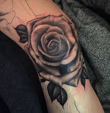 Added This Rose On Rachelvanmechelen Her Knee Thanks Rachel Always Fun Tattooing Seeing You Knee Tattoo Leg Tattoos Scar Tattoo
