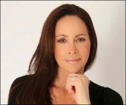 Rola Hassoun's Instagram, Twitter & Facebook