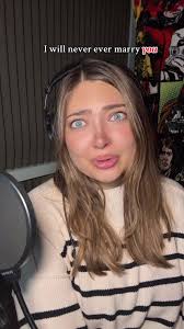 Voice Actor Performs Rhubarb Barbara in 8 Accents