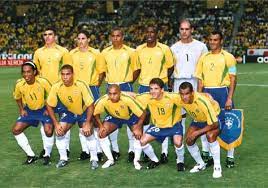 Depois da conquista do mundo em 2002, o brasil ainda levantou outros canecos como a copa américa e a copa das confederações, mas passou a decepcionar muito em copas do mundo. Selecao Brasileira Copa Do Mundo 2002 Coreia Pentacampeao Selecao Brasileira De Futebol Selecao Brasileira Ronaldo Fenomeno