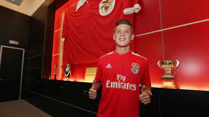 Kevin csoboth ist der sohn von róbert csoboth (karriereende). Kevin Csoboth Renews Contract Sl Benfica