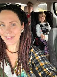 Happy Thursday, Girls! 🥰 Let me know your answer in the comments! ☀️