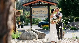 The scenery, restaurants and available lodging combine for amazing and memorable nuptials. Leavenworth Weddings Leavenworth Wedding Venue Icicle Village Resort