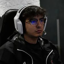 Alan Aguilar (@SmeXsy_)