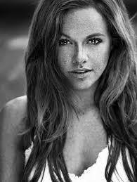 Lacy Moon's Instagram, Twitter & Facebook