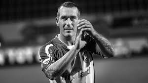 This page displays a detailed overview of the club's. Ex Oranje Spieler Fernando Ricksen Stirbt An Nervenkrankheit Als Unausloschliches Vermachtnis Sportbuzzer De