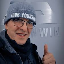 Farhad Amini (@toronto.life.nature) • Threads, Say more