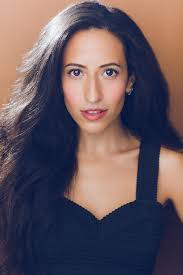 Amanda Rich's Instagram, Twitter & Facebook