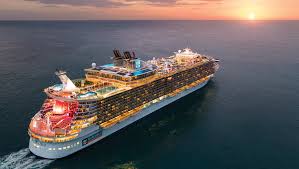 As of 2018, the oasis class ships were the largest passenger vessels ever in service, and allure is 50 millimetres (2.0 in) longer than her sister ship oasis of the seas, though both were built to the same specifications. Allure Of The Seas Card Player Cruises
