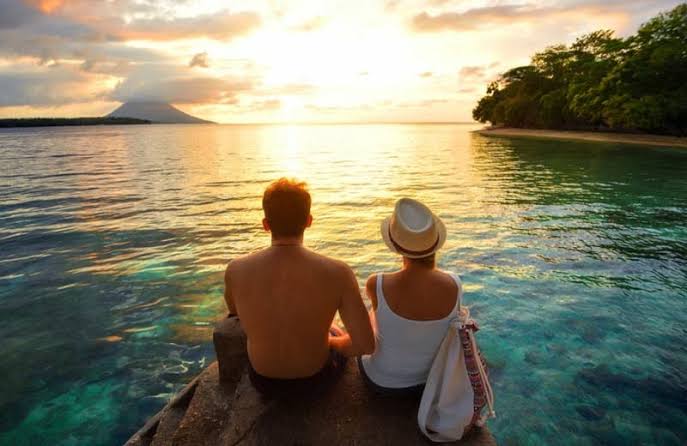 Image result for couples traveling"