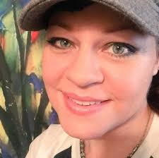 These are messages I sent while I was in active addiction, to my best  friend. I'm in the blue. She sent me a letter in one of them (i didn't  screenshot) telling