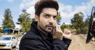Gurmeet Choudhary Shot 23 Hours Non-Stop For His New Single 'Bedardi..
