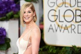 268,706 likes · 22,158 talking about this. Rosamund Pike Refused To Strip Down To Her Underwear For James Bond Audition