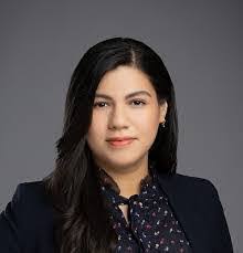 Janice Poma's Instagram, Twitter & Facebook