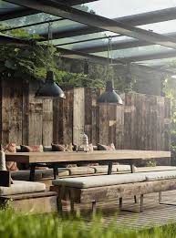 Pin Von Marina Ribeiro Auf Wood You Mit Bildern Innenhof Uberdachungen Gartengestaltung