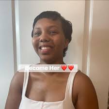 Who can make vegan and gluten-free cupcakes for a wedding in Asheville?