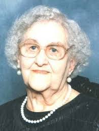 Edith Durr's Instagram, Facebook & TikTok