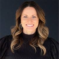 Crystal Main's Instagram, Twitter & Facebook