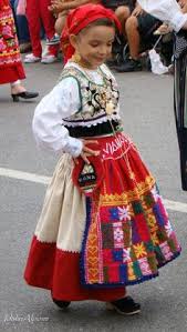Groupe folklorique portugais flores de portugal anglet à brive la gaillarde 20 octobre 2013. Robe De Danse Portugaise