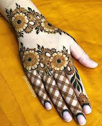 Pin By Rudaba Raihan On Mehndi Henna Mehndi Designs For Hands Latest Mehndi Designs Simple Arabic Mehndi Designs