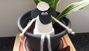 Weitere ideen zu tortendeko, schafe kuchen, fondant tiere. Shaun Das Schaf Basteln Aus Einem Mini Blumentopf