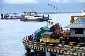 Log in or sign up to leave a comment log in sign up. Feri Penyeberangan Ketapang Gilimanuk Kurangi Volume Penumpang 50 Persen Portal Jember