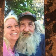 WARNING TO RETAILERS There are fake $100 and $20 Hollywood/Prop Money  circulating around town. The bills say For Motion Picture Purposes