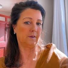 Diane Rocheleau's Instagram, Twitter & Facebook