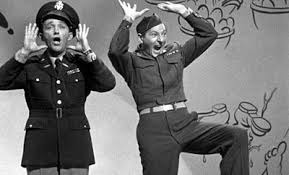 Black And White Christmas Movie Bing Crosby And Danny Kaye In White Christmas Movie Stars White Christmas Movie White Christmas