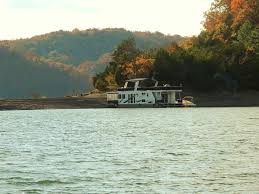 The most common dale hollow lake material is wood. Crocs And Copperheads Houseboat Magazine