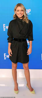 Kelly ripa is calling out her instagram commenters! Kelly Ripa Reveals Mark Consuelos Was Paid More Than Her On All My Children Aktuelle Boulevard Nachrichten Und Fotogalerien Zu Stars Sternchen