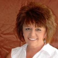 Kristi Vickers's Instagram, Twitter & Facebook