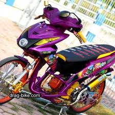 35 Foto Gambar Modifikasi Nmax Hitam Merah Putih Dan Aksesoris Spion Variasi Jok Drag Bike Com Drag Racing Motor Gambar