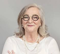 Karen Hague's Instagram, Twitter & Facebook