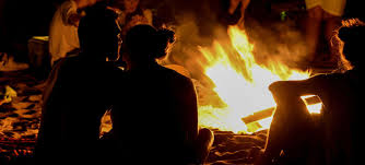 Habrás visto cómo muchas zonas del mundo convierten en festividad esa noche. Rq5upswj0fsg8m