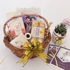 Image result for gift for a friend girl)