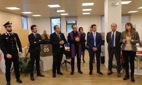 Il numero è dedicato ai clienti privati ed è da digitare quando si desidera. Inaugurata La Filiale Di Ubi Banca Di Camerino Digitalizzazione E Consulenza Innovativa Al Servizio Dei Clienti Youtvrs