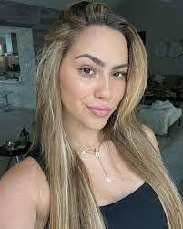 Adriana Dunlap's Instagram, Twitter & Facebook