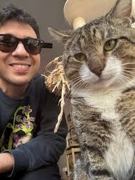 Hi guys it's me asking for help, I did find this cutie pie named Annabella  in the bushes, she's 4 weeks old, got her milk and a feed bottle, never  saved a