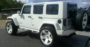 Black And Blue Wheels For Jeep Wrangler White On White Jeep White Jeep Wrangler White Jeep Blue Jeep